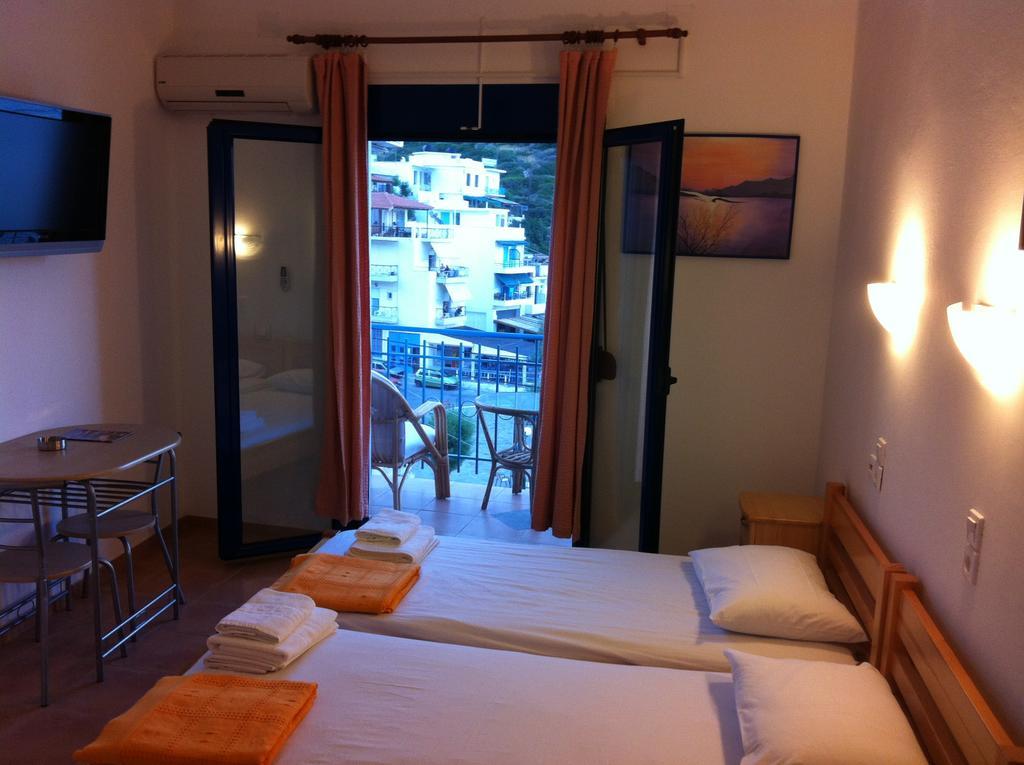 Aparthotel Lydia Mare Ágios Kírykos Esterno foto