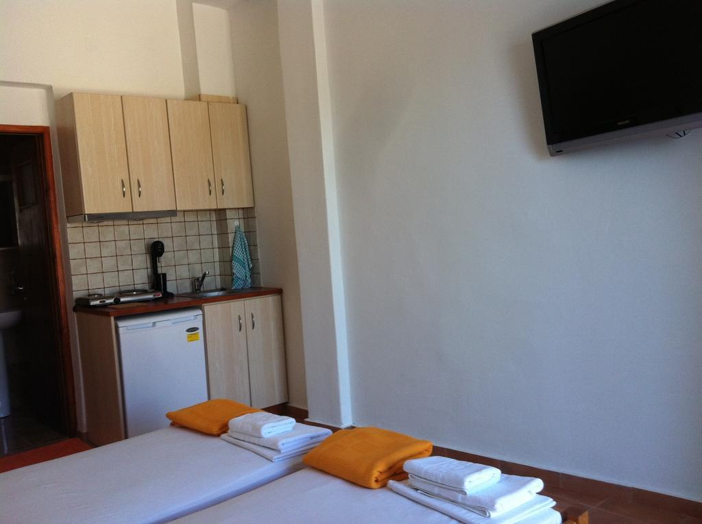 Aparthotel Lydia Mare Ágios Kírykos Esterno foto