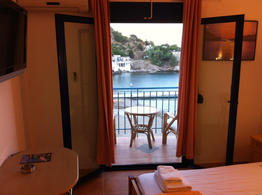 Aparthotel Lydia Mare Ágios Kírykos Esterno foto